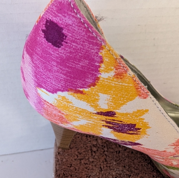 Shoes Style & Co. Pink  Multicolor Floral Heels Never Worn Size 7 - Picture 3 of 6